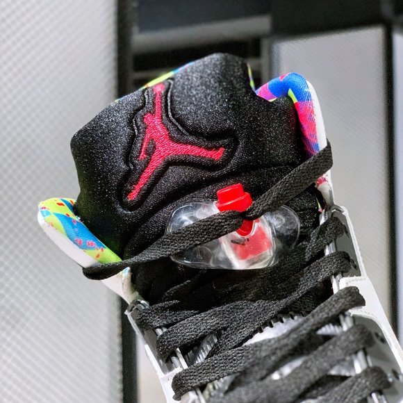 Air Jordan 5 main image 5